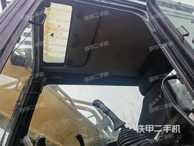 頂棚整體(駕駛室部分) 頂棚整體(駕駛室部分)