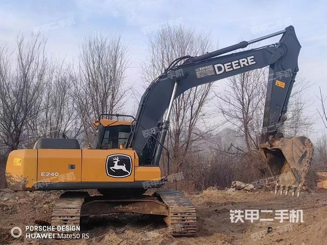 整機(jī)右后45°(整機(jī)外觀) 整機(jī)右后45°(整機(jī)外觀)