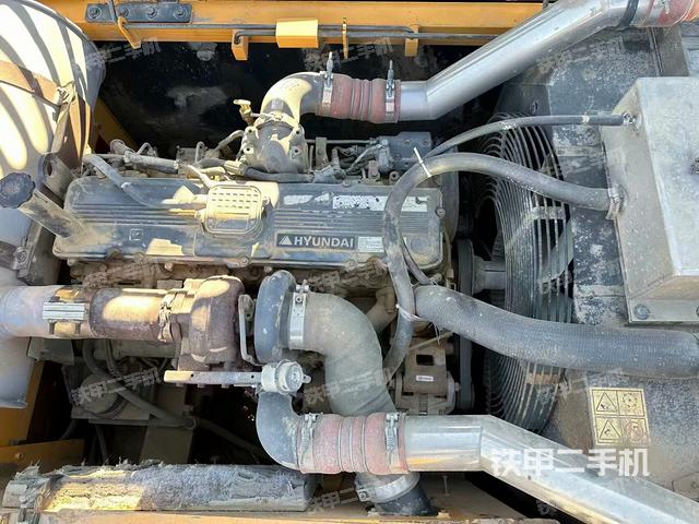 發(fā)動(dòng)機(jī)整體俯視（整機(jī)外觀）