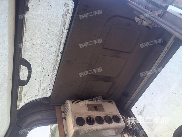 駕駛室頂部（整機(jī)外觀）