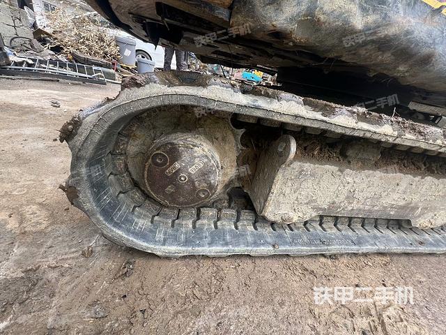 單側(cè)履帶整體（整機(jī)外觀）