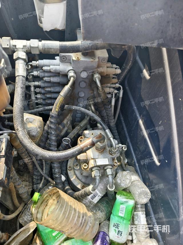 回轉(zhuǎn)馬達(dá)（上車部件）