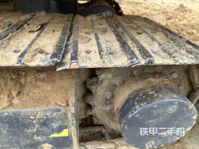 單側(cè)履帶整體（整機(jī)外觀）