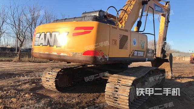 整機(jī)右后45°(整機(jī)外觀) 整機(jī)右后45°(整機(jī)外觀)