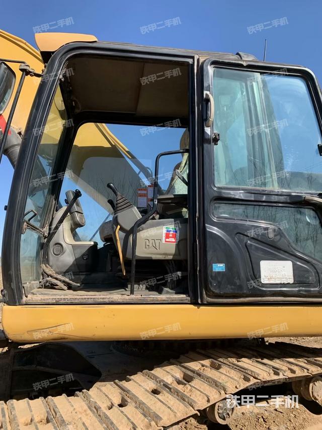 駕駛室整體（整機外觀）