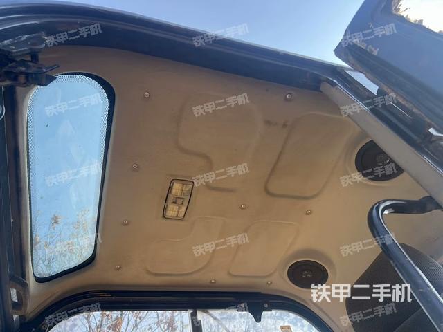 頂棚整體(駕駛室部分) 頂棚整體(駕駛室部分)