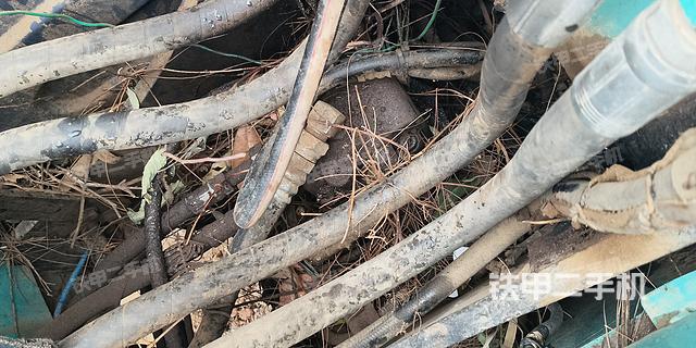 回转马达和主控阀（整机外观）