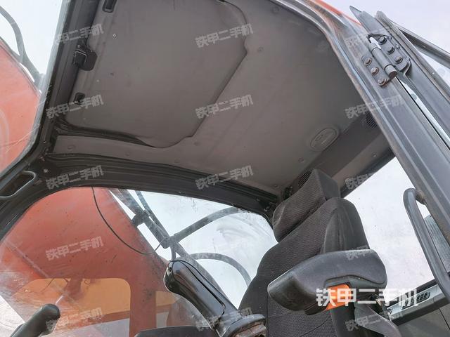 駕駛室頂部（整機(jī)外觀）