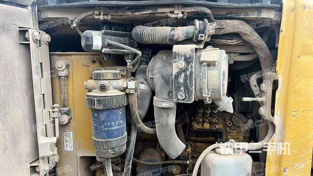 發(fā)動(dòng)機(jī)室(上車部件) 發(fā)動(dòng)機(jī)室(上車部件)