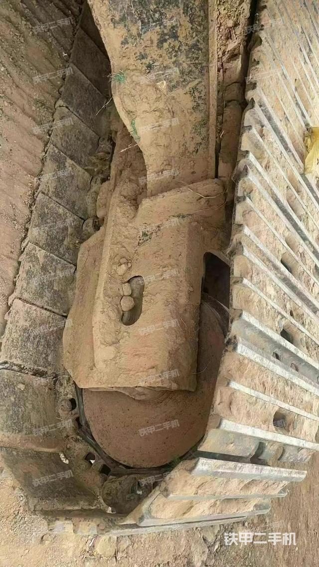 單側(cè)履帶整體（整機(jī)外觀）