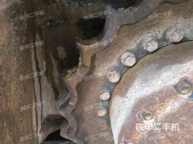 右驅(qū)動(dòng)輪（行走機(jī)構(gòu)）