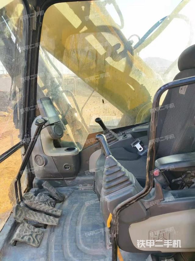 驾驶室整体（整机外观）