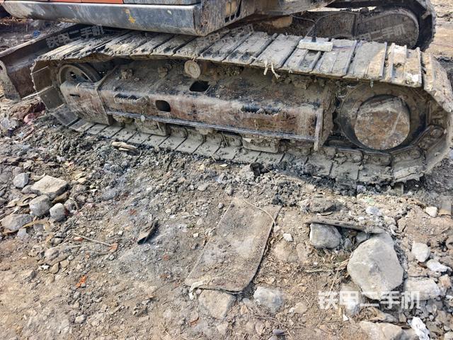 右側(cè)履帶整體?（行走機構(gòu)）