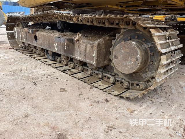 左側(cè)履帶整體?（行走機(jī)構(gòu)）