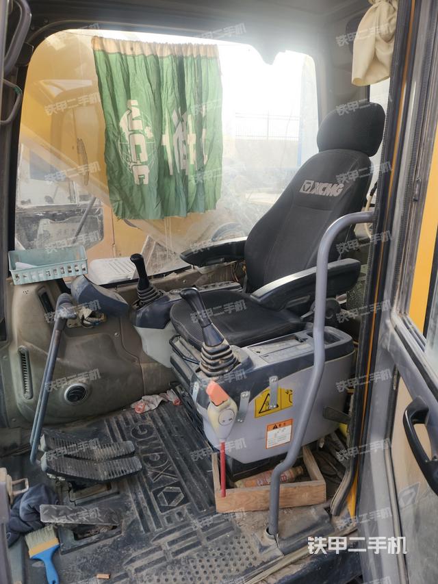 驾驶室整体（整机外观）