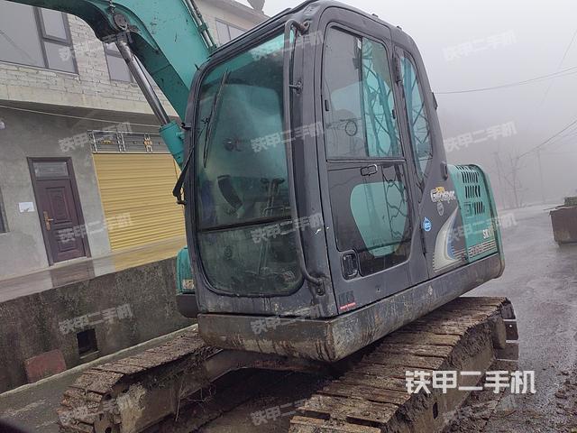 驾驶室整体（整机外观）