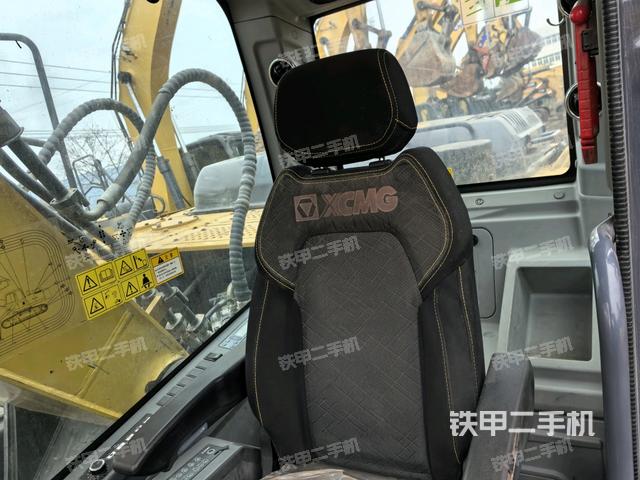 座椅后部(駕駛室部分) 座椅后部(駕駛室部分)