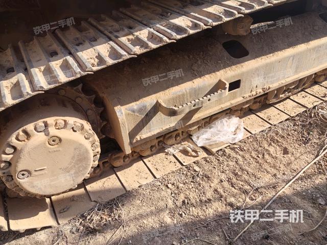 單側(cè)履帶整體（整機(jī)外觀）