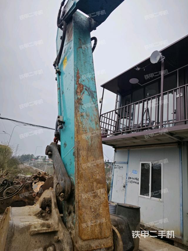 小臂整體左后(工作和回轉(zhuǎn)裝置) 小臂整體左后(工作和回轉(zhuǎn)裝置)