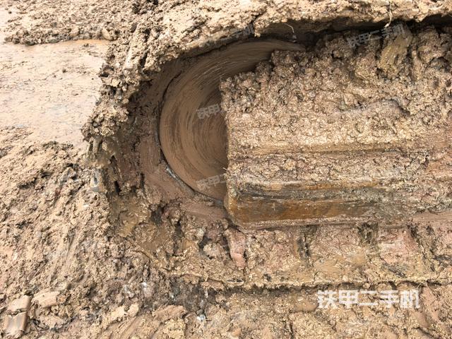 左驅(qū)動(dòng)輪(行走機(jī)構(gòu)) 左驅(qū)動(dòng)輪(行走機(jī)構(gòu))