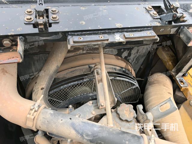 中央回轉(zhuǎn)接頭特寫(上車部件) 中央回轉(zhuǎn)接頭特寫(上車部件)