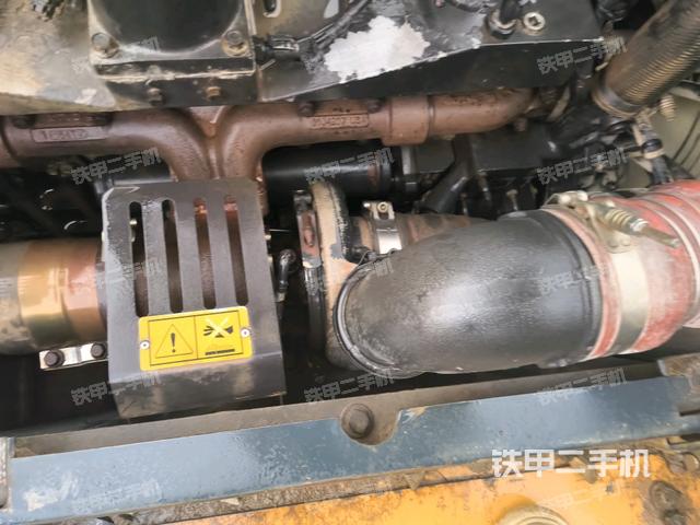 發(fā)動(dòng)機(jī)室（上車(chē)部件）