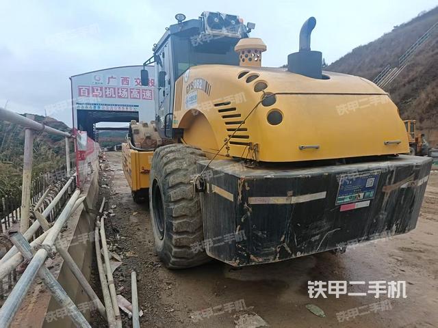 整機左側(cè)(設備外觀及核心部件) 整機左側(cè)(設備外觀及核心部件)