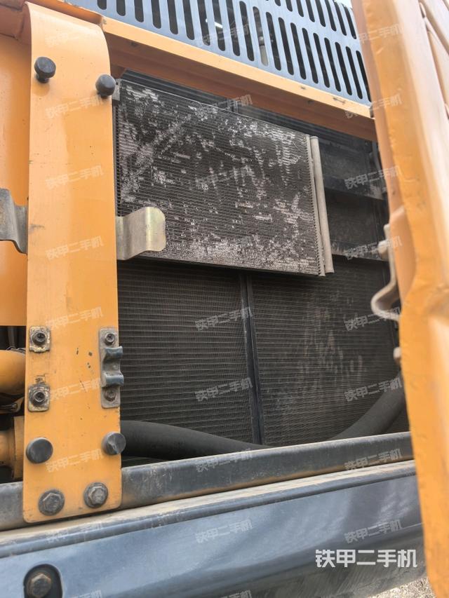 散熱器正面（大件艙室）