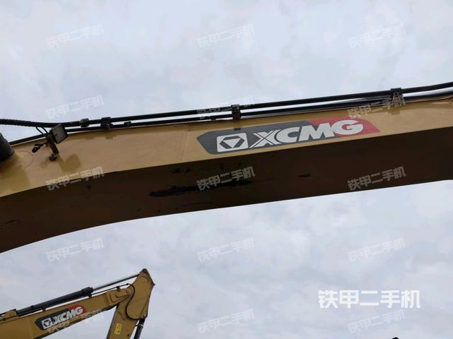 大臂油缸整體?豎拍(工作和回轉(zhuǎn)裝置) 大臂油缸整體?豎拍(工作和回轉(zhuǎn)裝置)