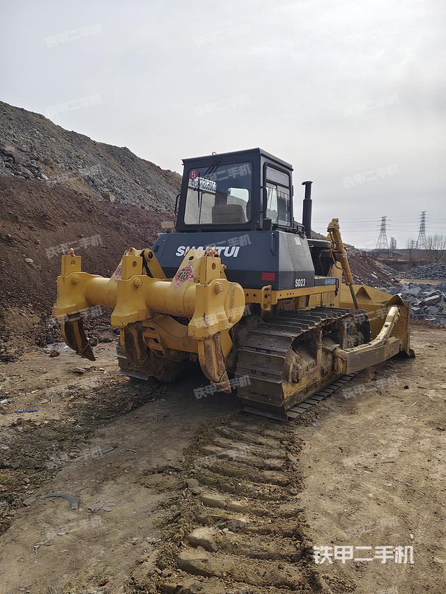 整机右后45°（设备外观及核心部件）