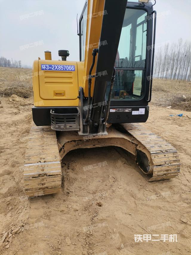 轉(zhuǎn)盤(pán)和下車(chē)架正前(工作和回轉(zhuǎn)裝置) 轉(zhuǎn)盤(pán)和下車(chē)架正前(工作和回轉(zhuǎn)裝置)