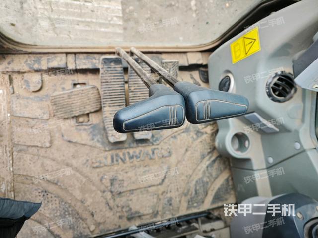 后窗玻璃角標(biāo)(駕駛室部分) 后窗玻璃角標(biāo)(駕駛室部分)