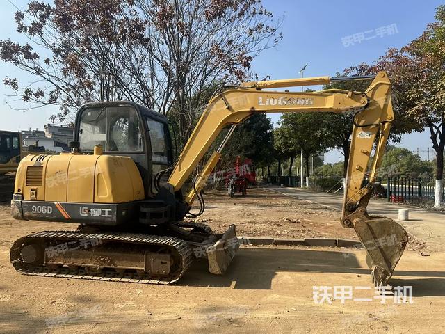 右后45(整機(jī)外觀) 右后45(整機(jī)外觀)