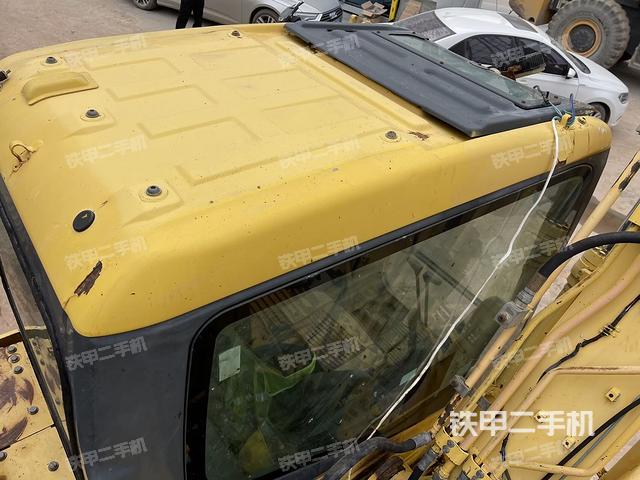 發(fā)動(dòng)機(jī)室（上車部件）