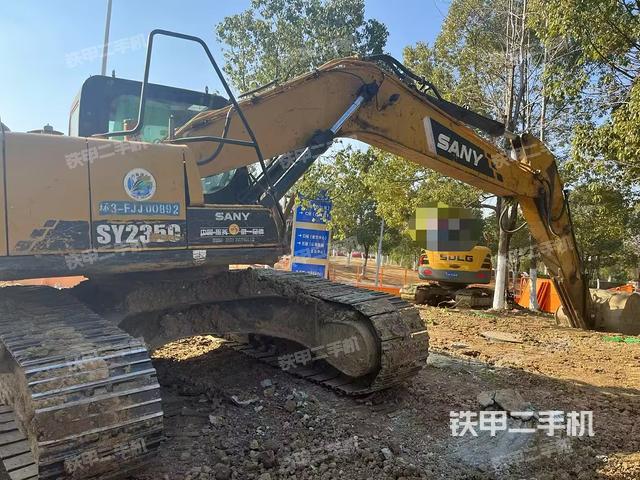 整機右后45°(整機外觀) 整機右后45°(整機外觀)