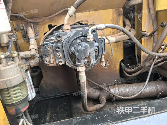 液壓泵斜45?左(大件艙室) 液壓泵斜45?左(大件艙室)