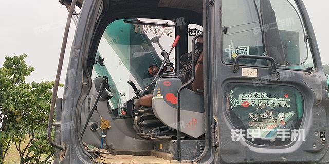 驾驶室整体（整机外观）