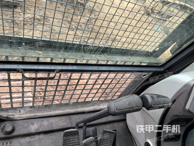 座椅后部(駕駛室部分) 座椅后部(駕駛室部分)