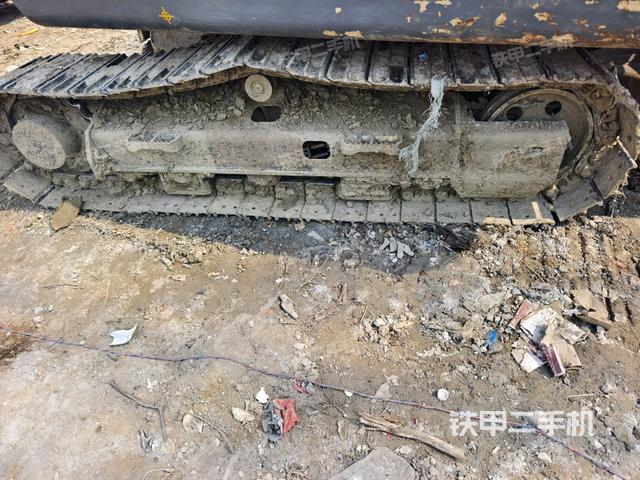 左側(cè)履帶整體?（行走機構(gòu)）