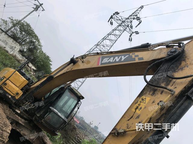 大臂整體?右側(cè)(工作和回轉(zhuǎn)裝置) 大臂整體?右側(cè)(工作和回轉(zhuǎn)裝置)