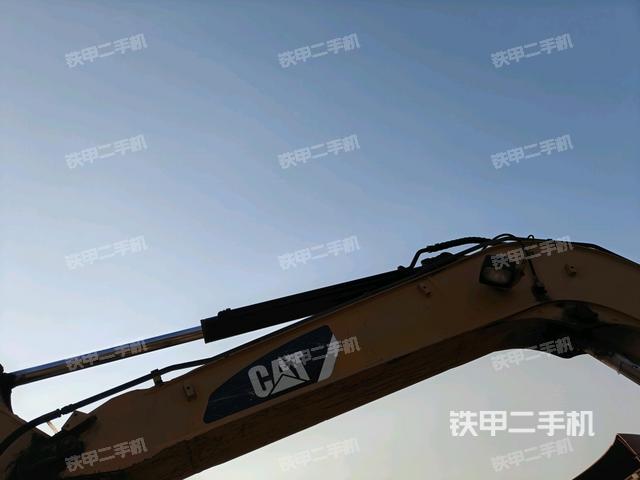 大臂整體?右側(工作和回轉裝置) 大臂整體?右側(工作和回轉裝置)