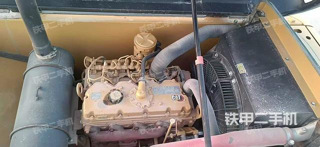 發(fā)動(dòng)機(jī)整體俯視(整機(jī)外觀) 發(fā)動(dòng)機(jī)整體俯視(整機(jī)外觀)