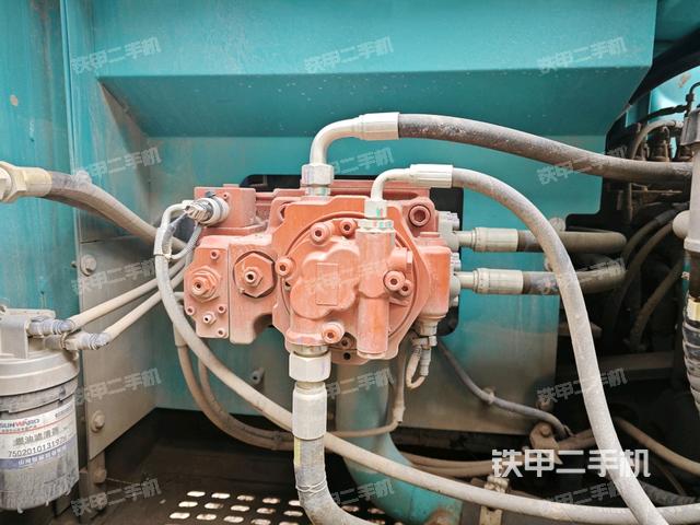 液壓泵斜45?左(大件艙室) 液壓泵斜45?左(大件艙室)