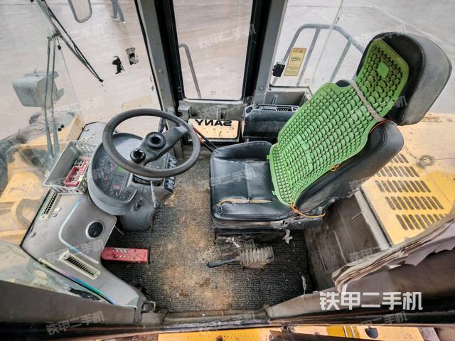 駕駛室操作臺（整機(jī)外觀及大件）