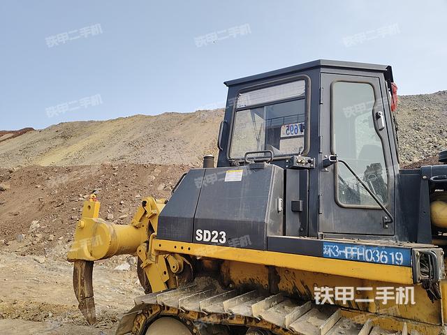 整机右侧（设备外观及核心部件）