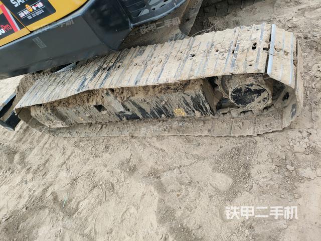 右側(cè)履帶整體?(行走機(jī)構(gòu)) 右側(cè)履帶整體?(行走機(jī)構(gòu))