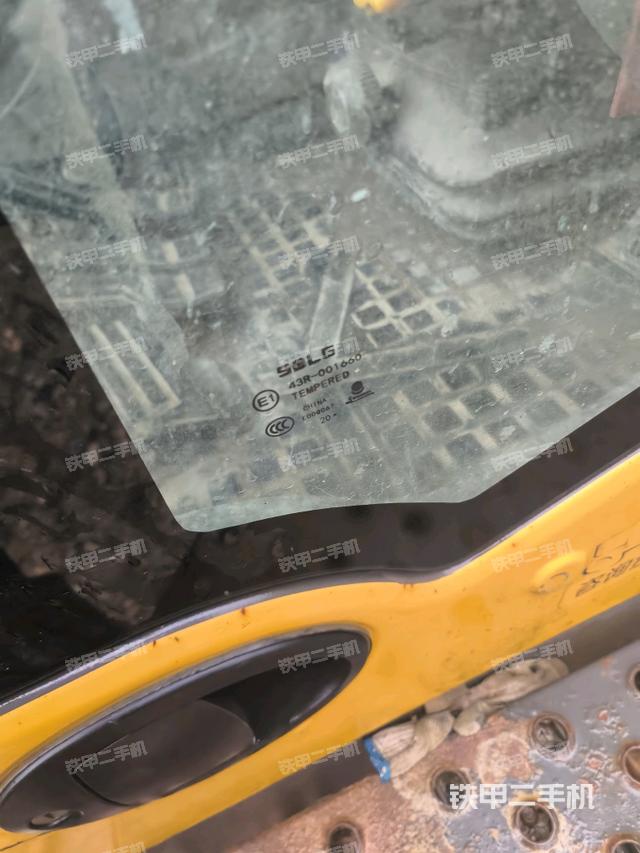 座椅左側(cè)控制臺(tái)/音響/含左手柄（駕駛室部分）