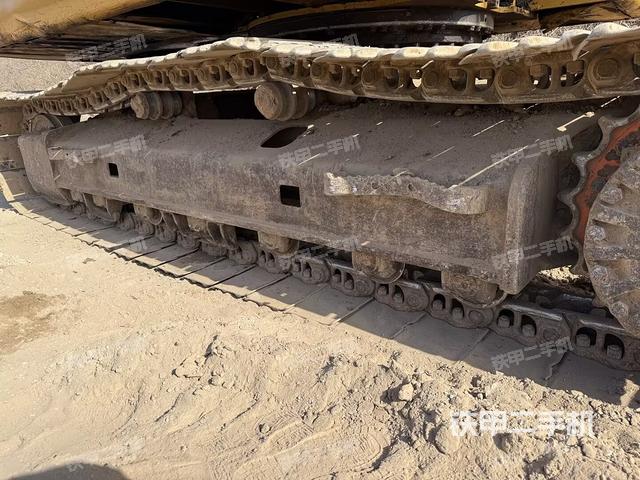 單側履帶整體（整機外觀）