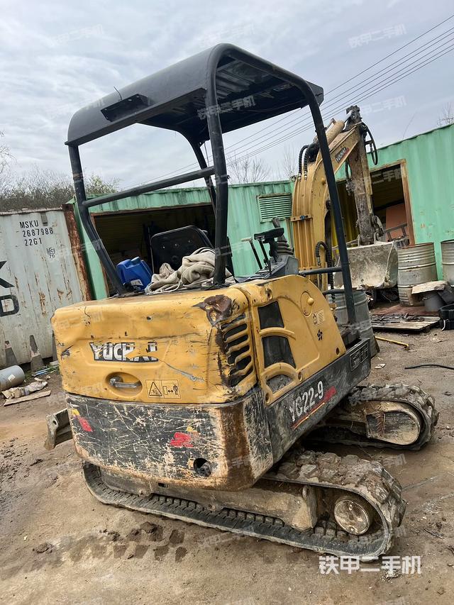 駕駛室頂部（整機(jī)外觀）