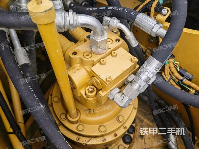 回轉(zhuǎn)馬達(dá)（上車部件）